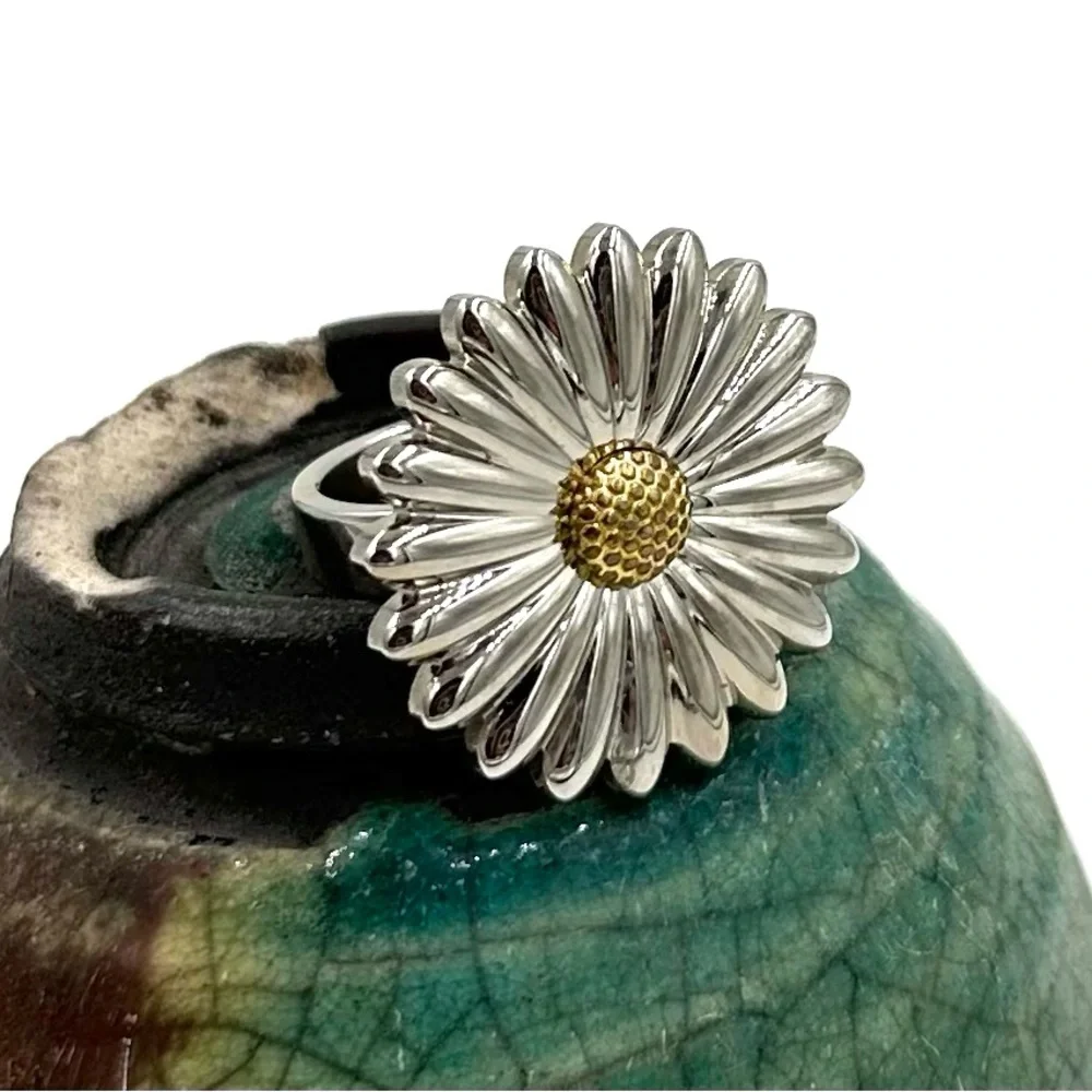 Nadri Stainless Steel Daisy Ring 10.25 NWOT